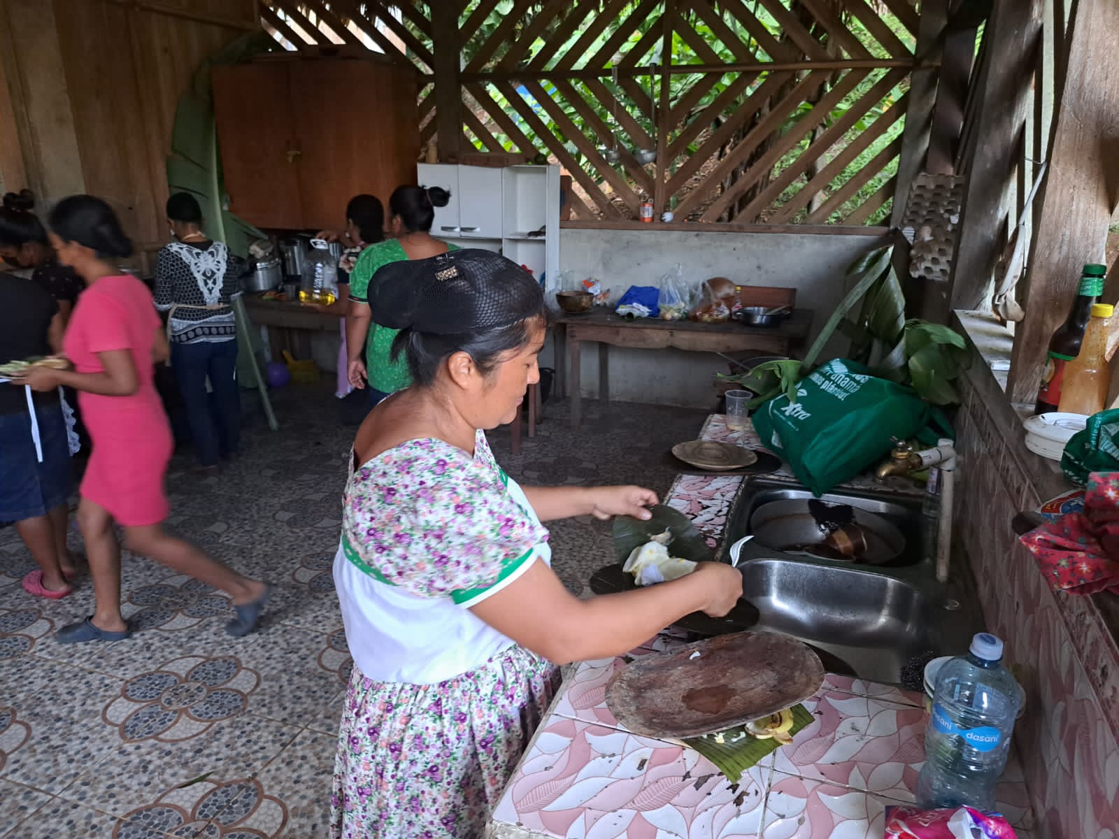 Mujeres en Naso Panamá, en pro del turismo para fortalecer su economía