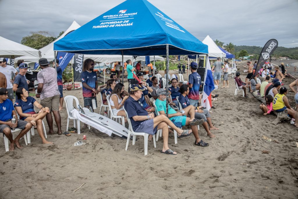 Surf en Pedasí Panamá, su mejor ancla para atraer turismo.