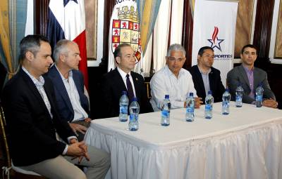 Autoridades oficializan alianza de apoyo a Ironman 70.3