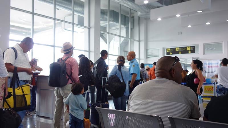 Panamá negocia con Viva Colombia sobre suspensión de vuelos