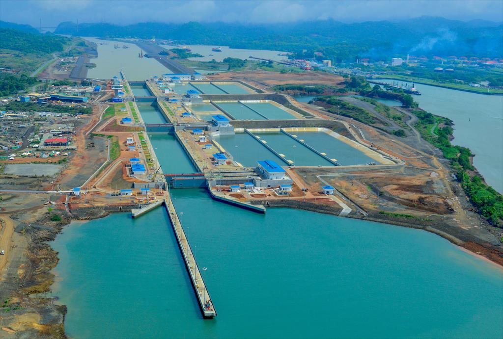 Levantan restricciones a buques de gas natural licuado en Canal de Panamá