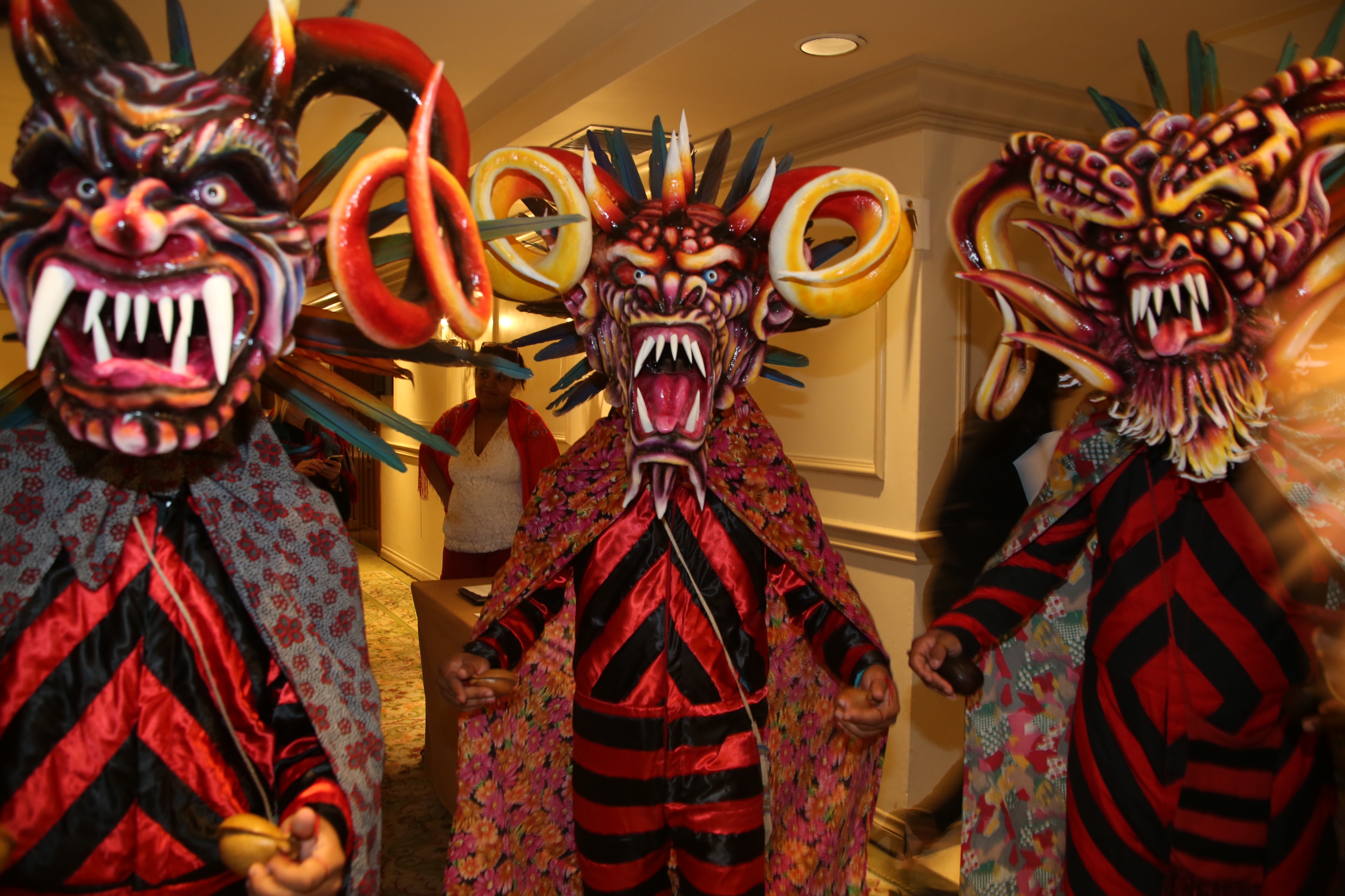 Diablicos Sucios en su primer Gran Desfile