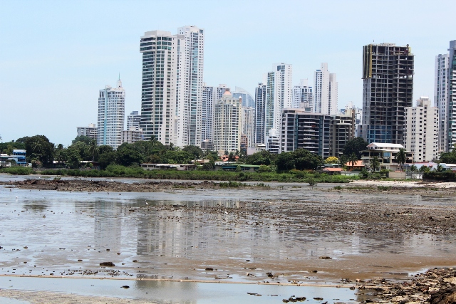 Rascacielos de la ciudad de Panamá. (Foto de Cristóbal Chen) Nuevas normas de intereses preferenciales fortalecerán sector inmobiliario