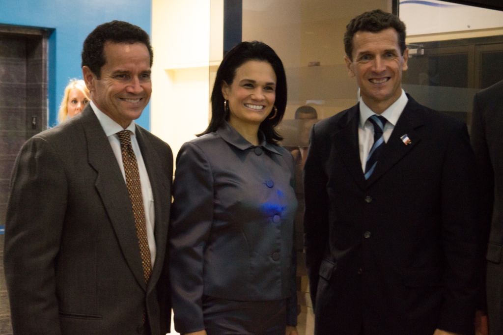 El embajador de Francia, Philippe Casanave, junto a la vicepresidenta de Panamá Isabel de Saint Malo. Embajador de Francia destaca papel de su país en la historia de Panamá