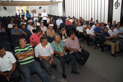 Analizan soluciones de seguridad y limpieza de mercado agrícola