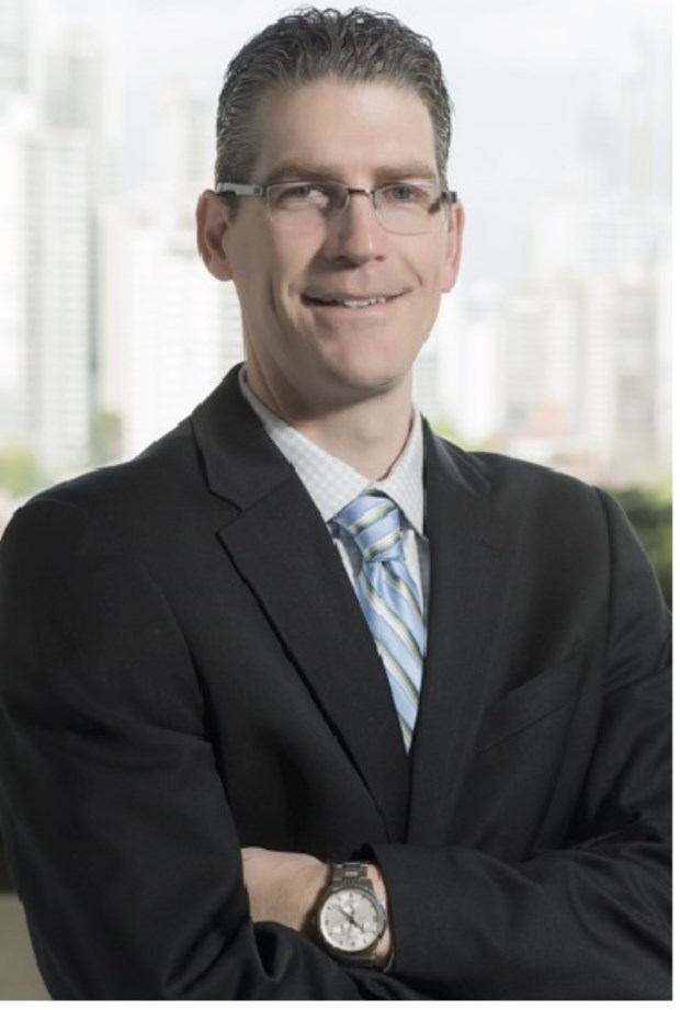 Michael J. Collins Nombran nuevos directivos en el Trump Panamá