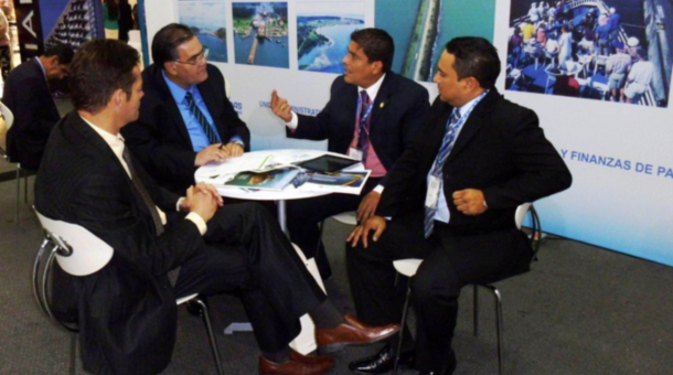 Funcionarios de la Unidad de Bienes Revertidos promovieron estas propiedades en Bogotá. Promocionan en Bogotá Áreas Revertidas de Panamá