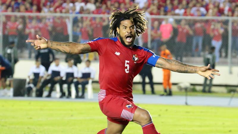 Román Torres de baja a menos de dos meses del Mundial de Rusia 2018