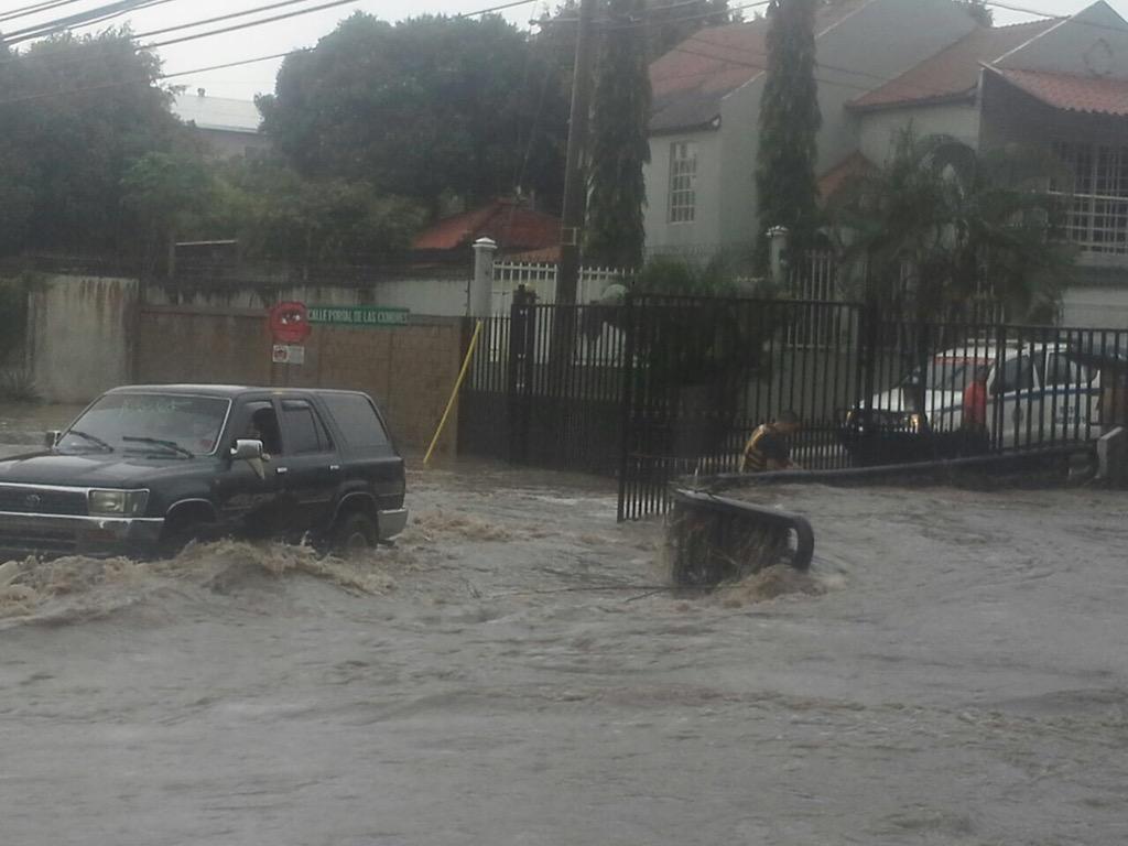 Activan fuerza de tarea conjunta ante intensas lluvias en el país